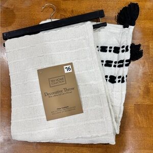 Text Home Collection Boho Neutral Textured Fringe Throw Blanket Size 50” x 60”